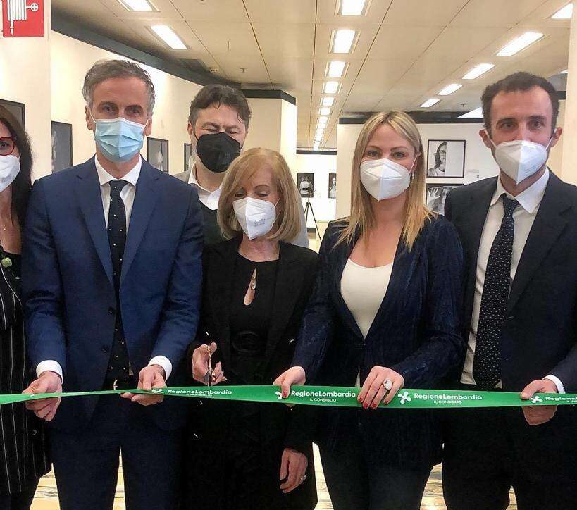 #IOnonESISTO: inaugurata a Palazzo Pirelli mostra fotografica che raccoglie le testimonianze di chi soffre di disturbi alimentari “Una risposta concreta alla crisi energetica”